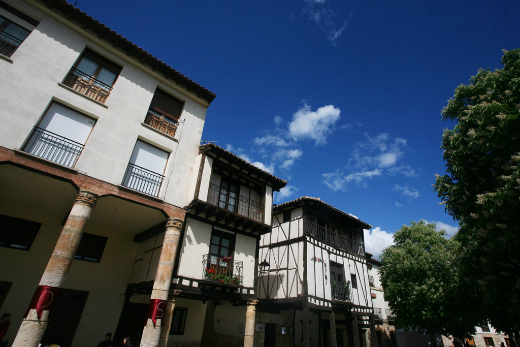 Visitar Covarrubias, arquitectura general.